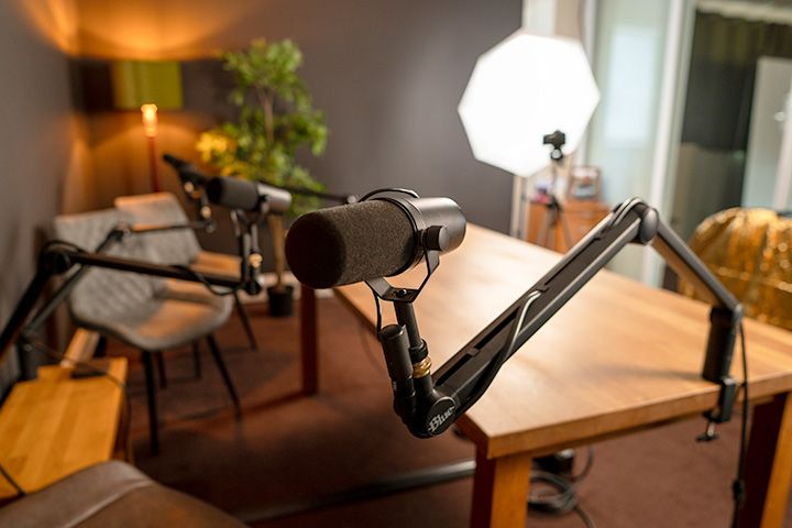 Shure SM7B microphone in podcast room
